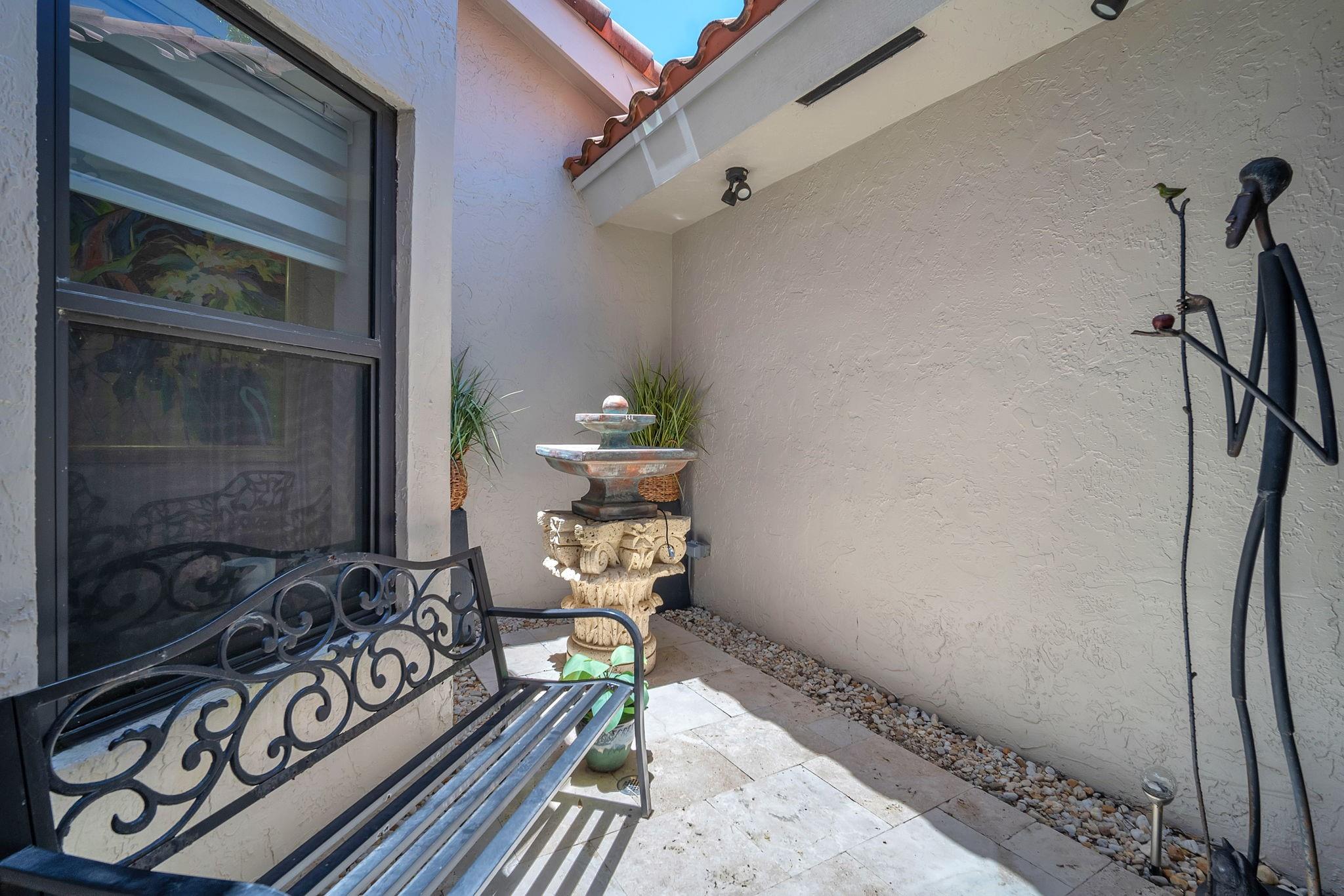 Jacaranda Area 933 97-47 - Residential