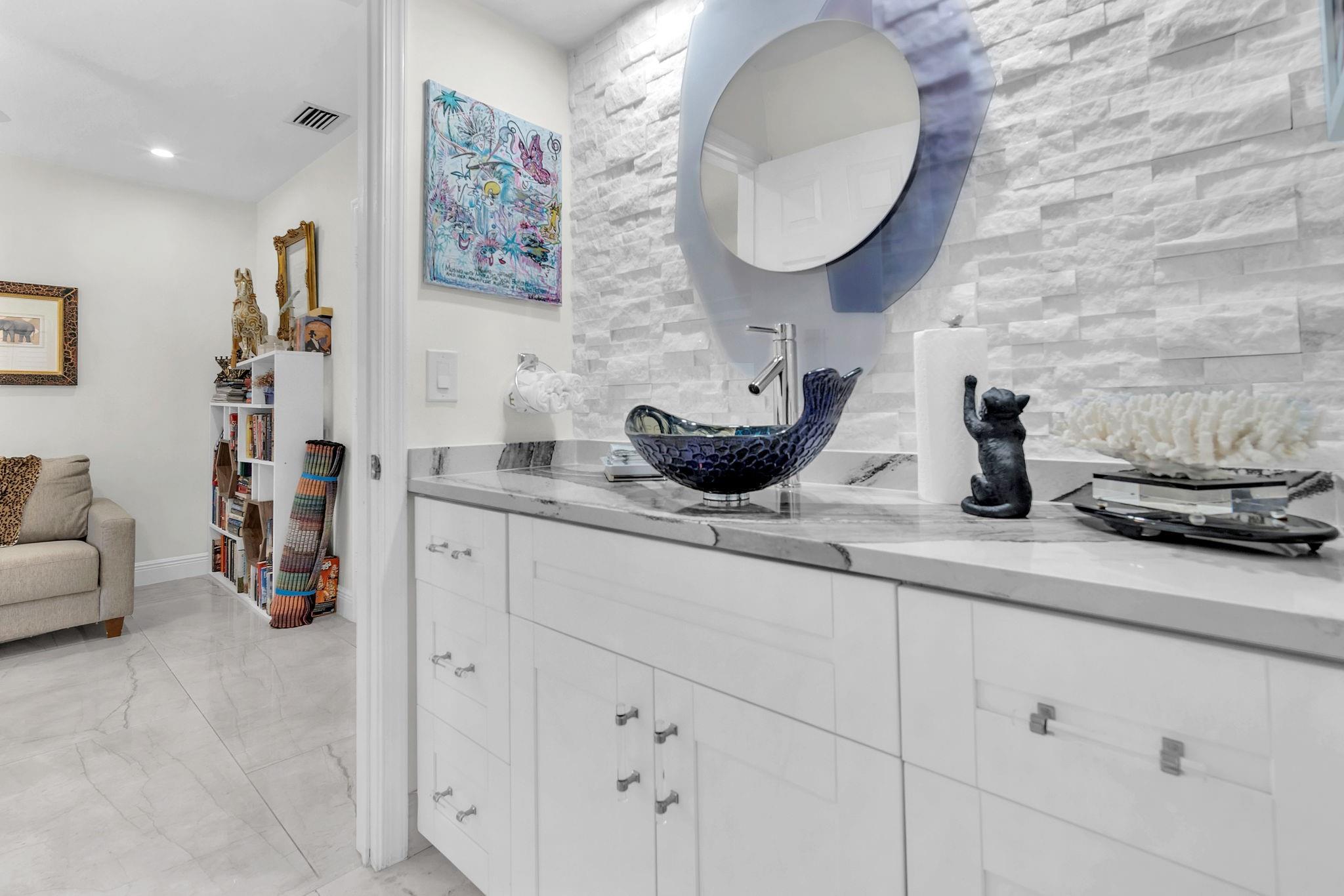 Jacaranda Area 933 97-47 - Residential