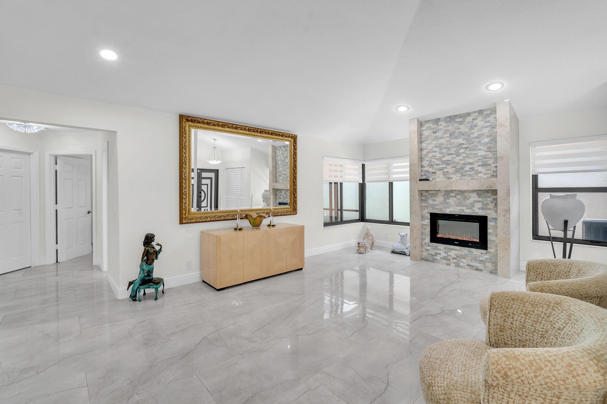 Jacaranda Area 933 97-47 - Residential