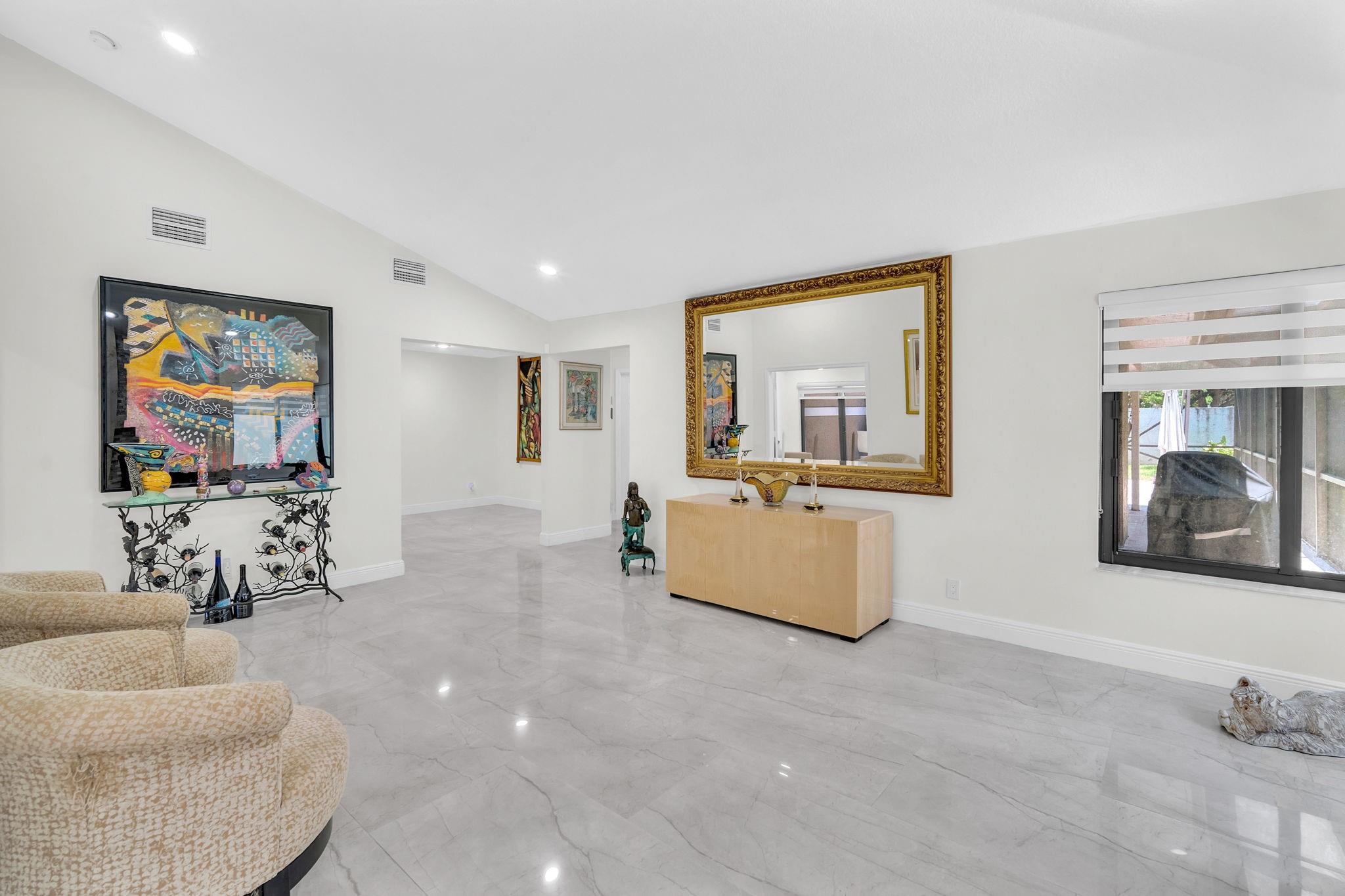 Jacaranda Area 933 97-47 - Residential