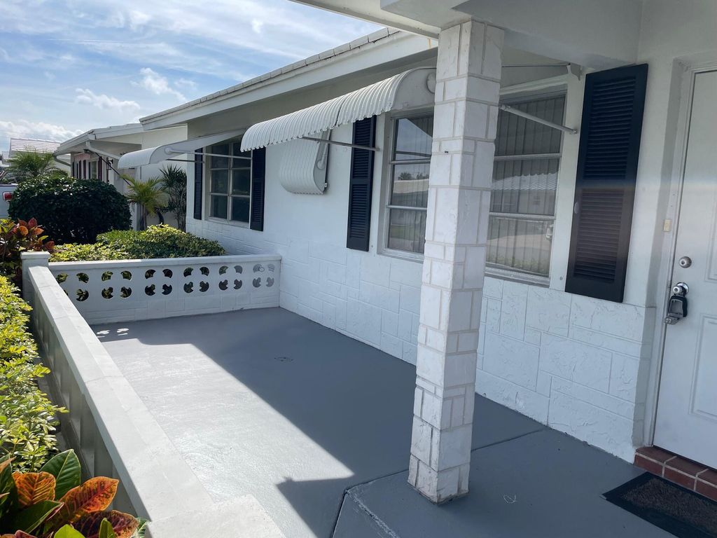 Photo of 1103 SW 15th Street, Boynton Beach, FL 33426 (MLS # R11054326)