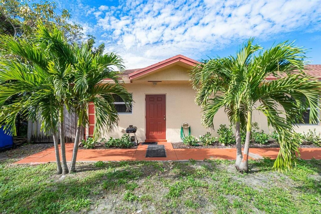 Photo of 158 SE 2 Court, Deerfield Beach, FL 33441 (MLS # R10768767)