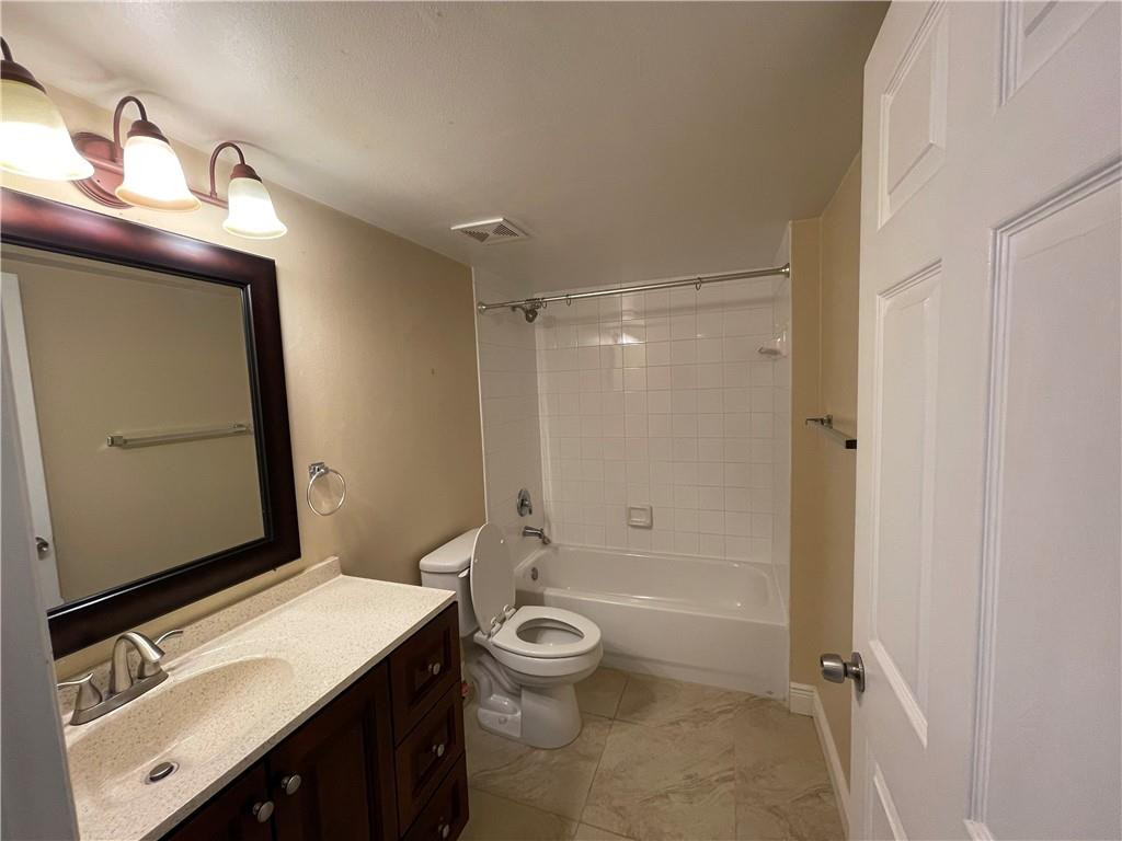 EVERGREEN LAKES - Residential