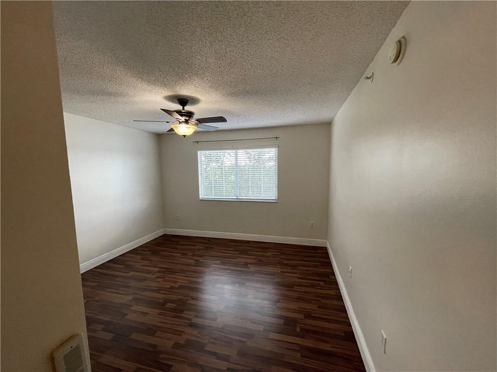 EVERGREEN LAKES - Residential