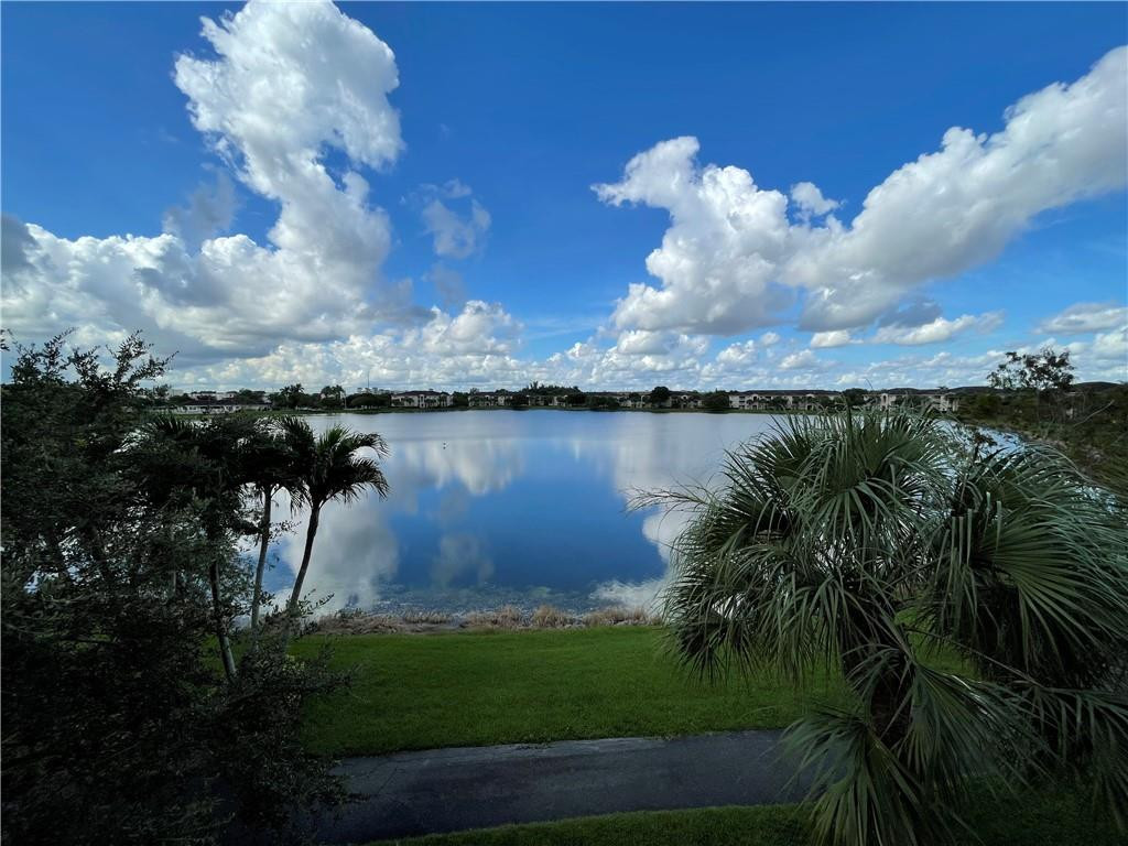 EVERGREEN LAKES - Residential