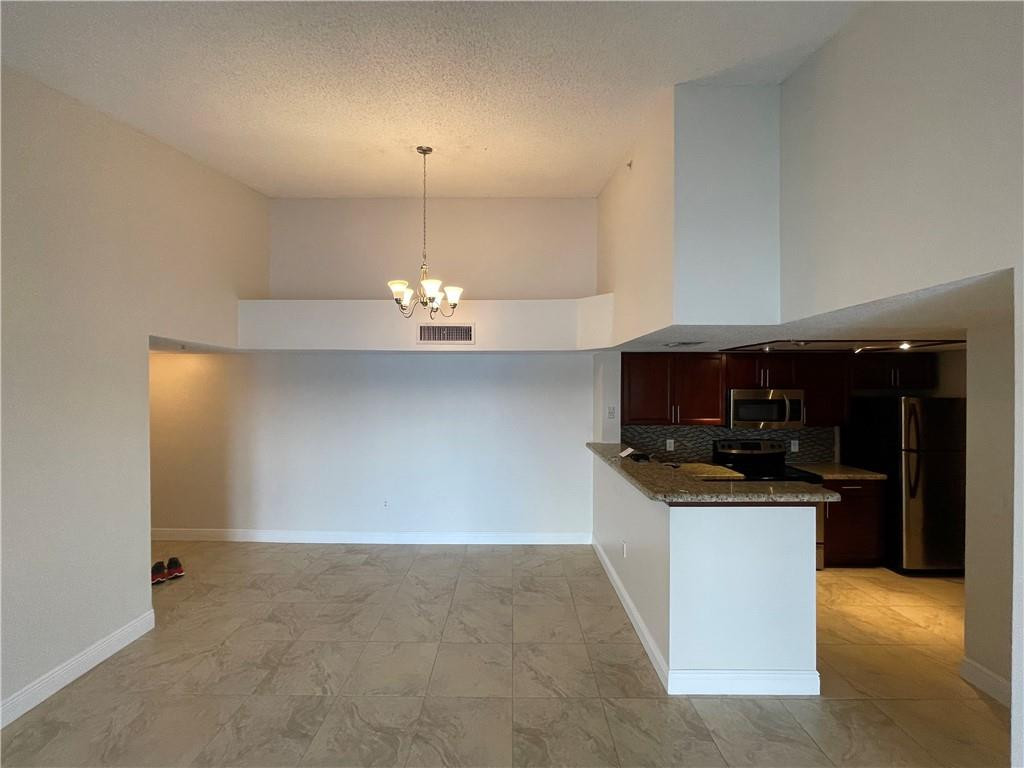 EVERGREEN LAKES - Residential