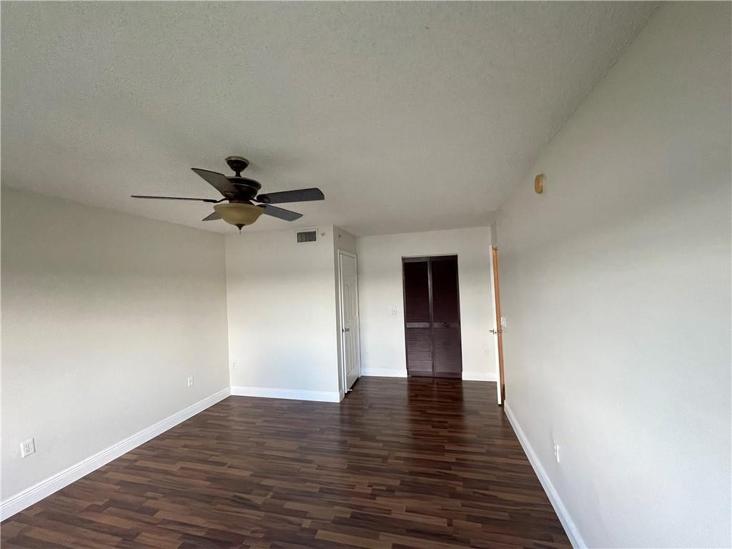 EVERGREEN LAKES - Residential