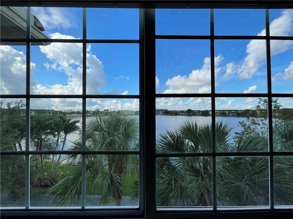 EVERGREEN LAKES - Residential