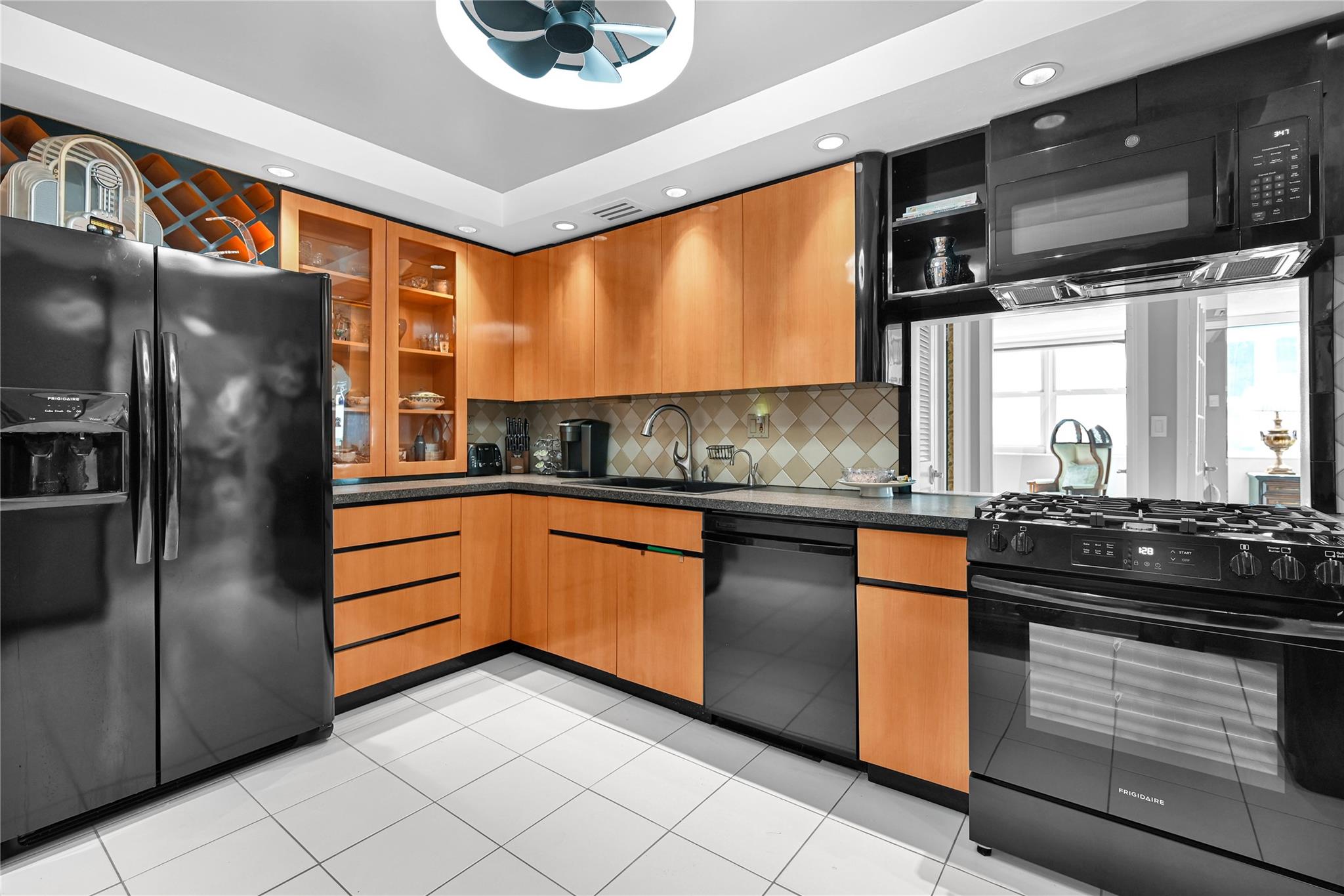 2030 S Ocean Dr 2027