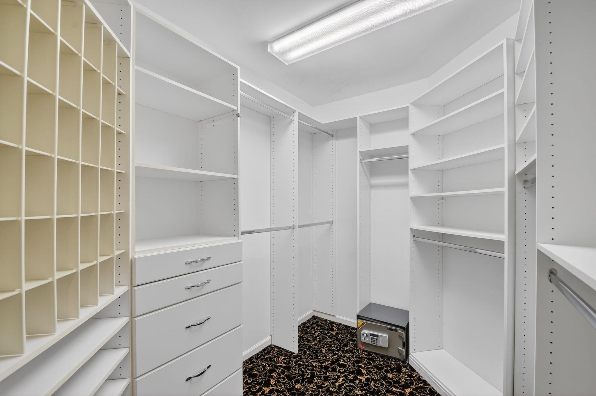 TIVOLI RESERVE - Residential