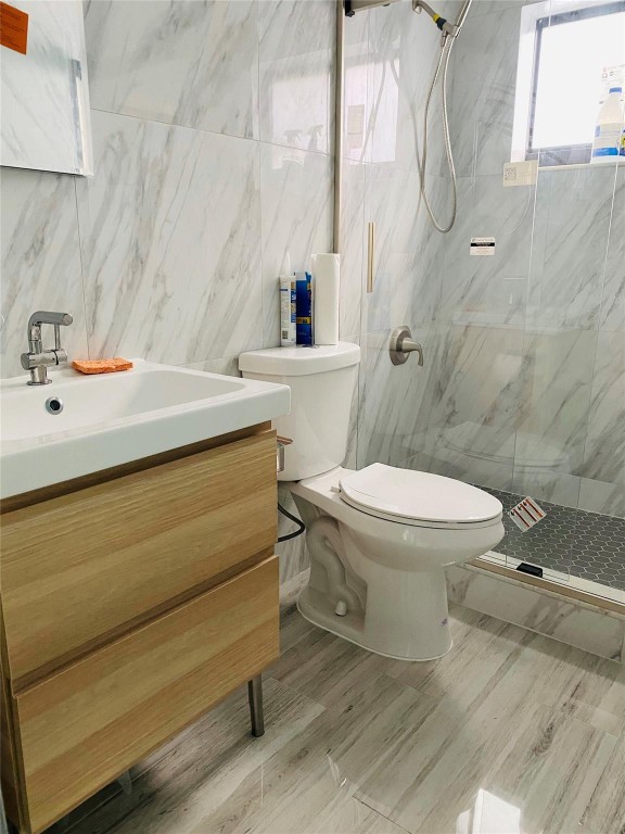 AMADALE - Residential Lease