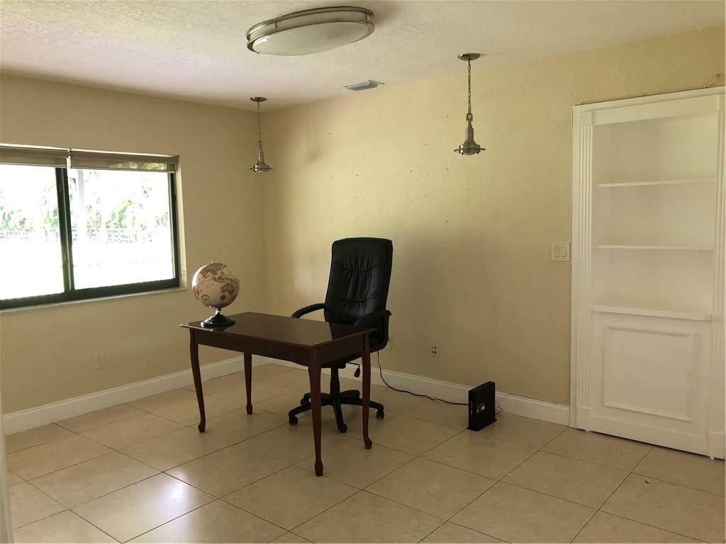 SUNSHINE RANCHES - Residential Lease