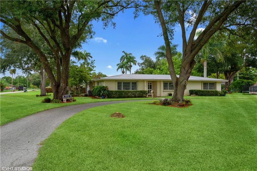 You Must See This 4 Bed, 2.5 Bath House On Half Acre+ Corner Lot. 2 Car Garage & Huge Circle Drive. Travertine Marble & Wood Floors. No Carpet. Completely Remodeled Kitchen, New Cabinets, Resin Counters, 36in. Radiant Cooktop With Vented Telescopic Exhaust Fan, Double Convection Oven, French-Door Refrigerator With Ice/Water, SS Dishwasher & Drink Mini-Fridge. Central Vac System. Huge Covered/Screened Patio With Attached Outdoor Kitchen Includes: Gas Grill And Blackstone 4 Burner 36inch Griddle With Air Fryer & Hood. Updated Bathroom Plumbing. 2018 & 2020 A/C's, 2016 Water Heater, 2003 Roof, Square D Elec. Panel. TV's Excluded. Plenty of Room For Pool In Fenced Backyard. FYI: Small Town Clewiston Is Centrally Located Between W.Palm Beach and Ft Myers FL. House 1 Mile From Lake Okeechobee.