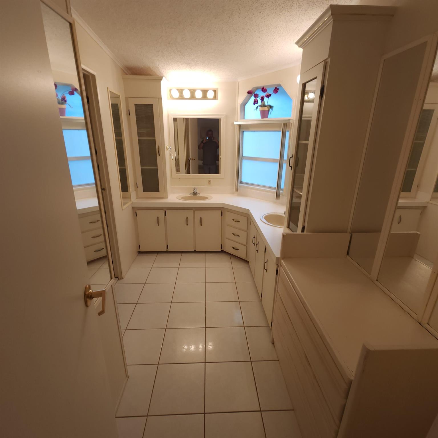 Palm Breezes Club - Residential