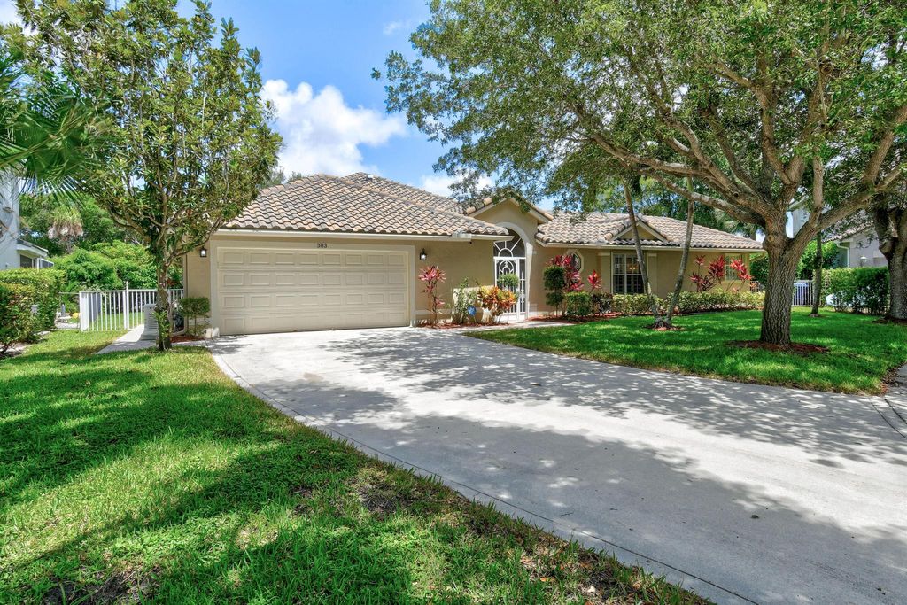 Photo of 303 Hardwood Point, Jupiter, FL 33458 (MLS # R11108509)