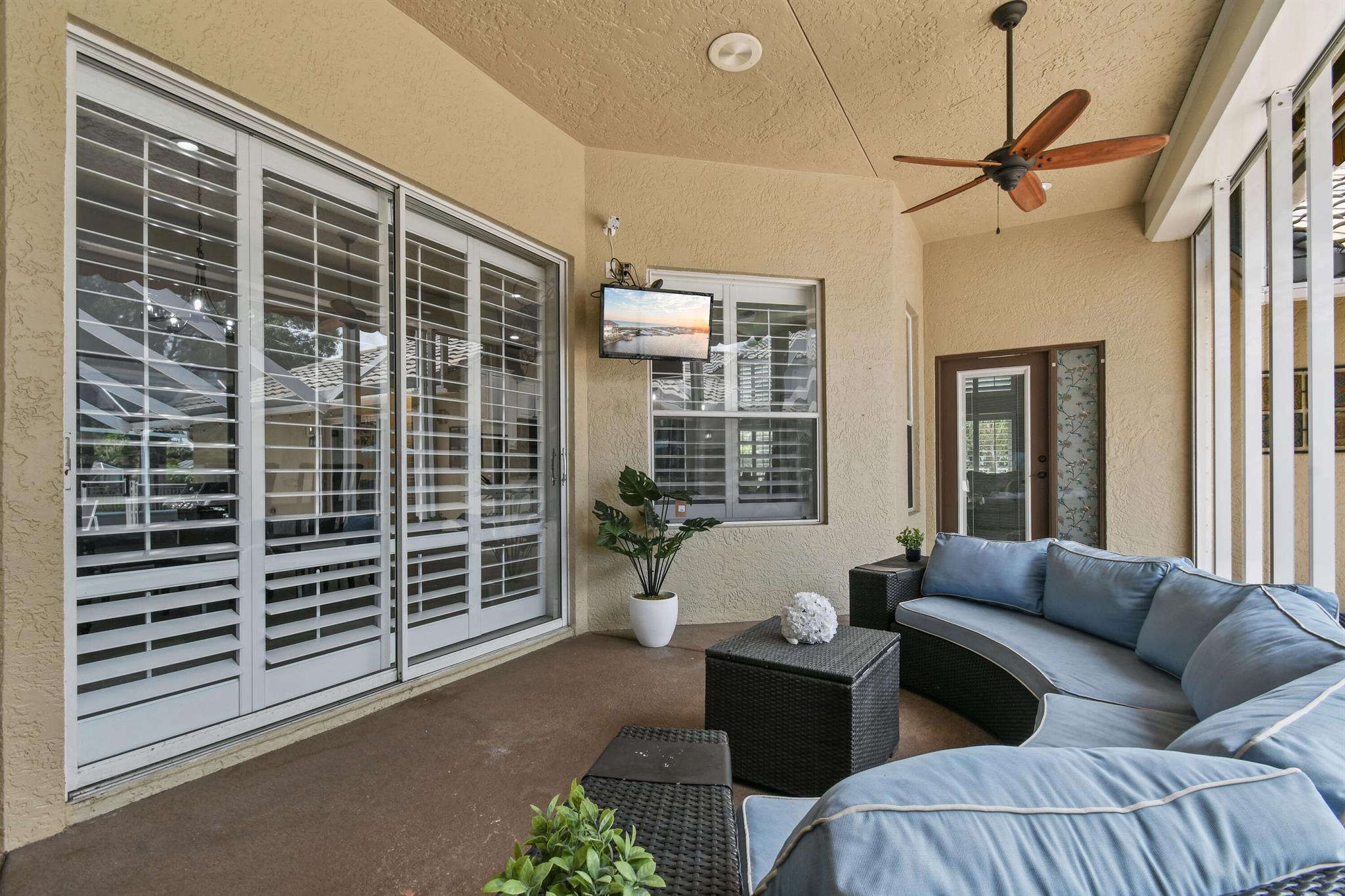 303 Hardwood Point