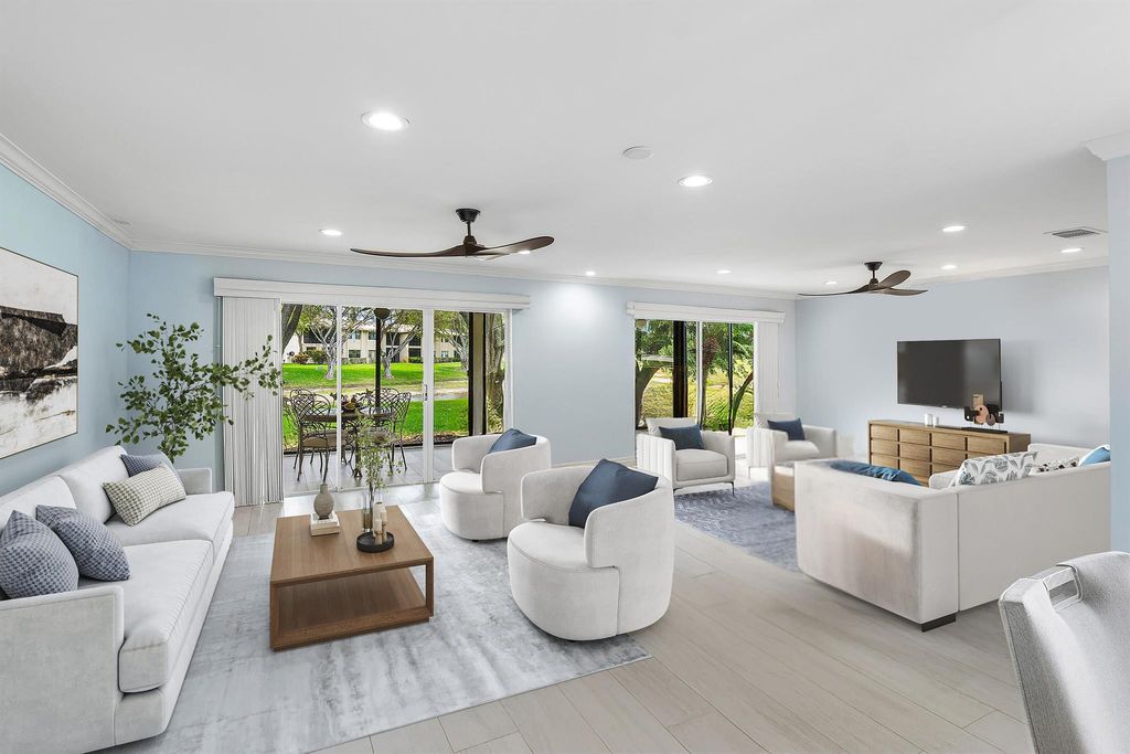 Photo of 17 Stratford Drive #G, Boynton Beach, FL 33436 (MLS # R11068691)