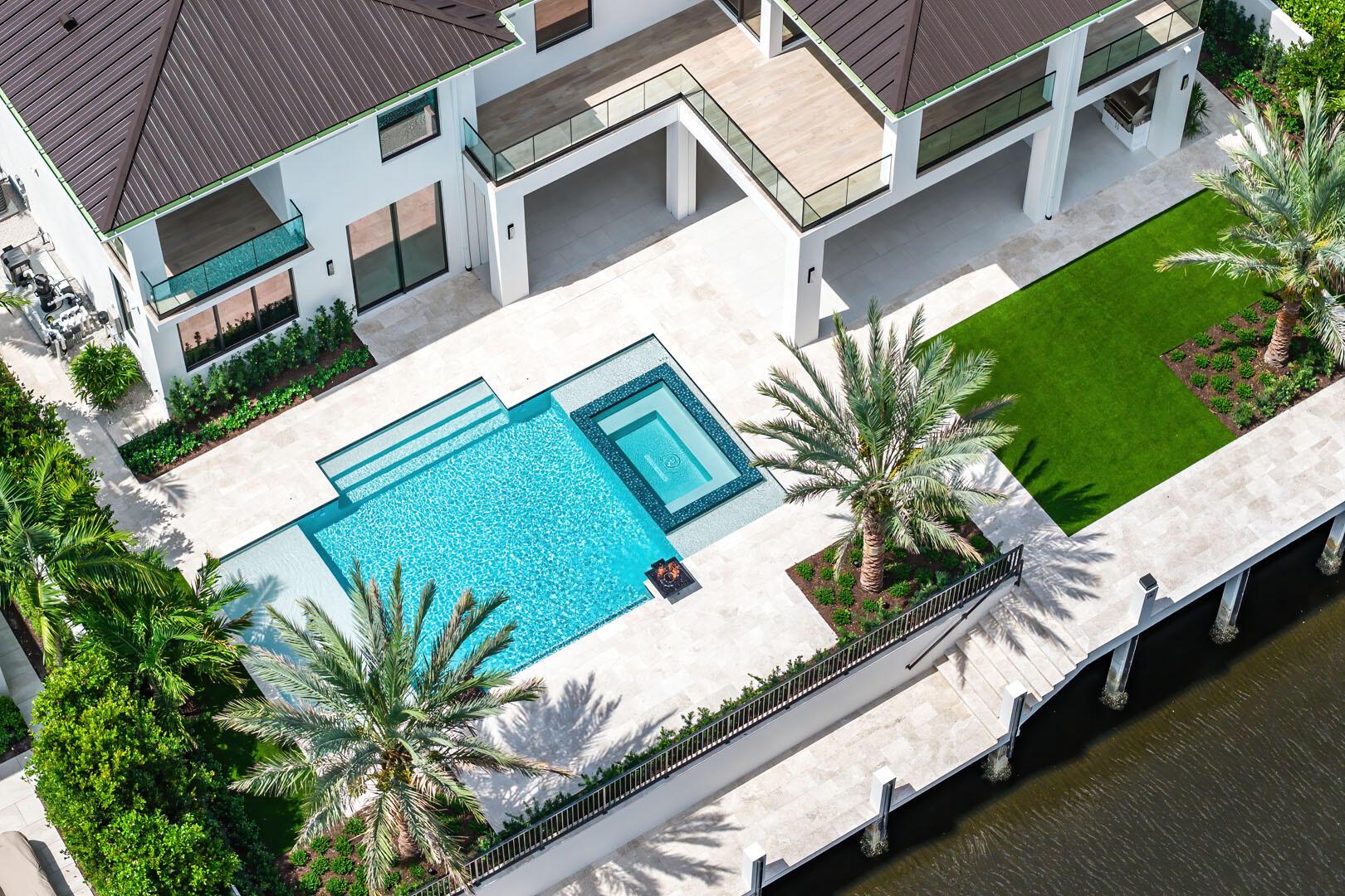 ROYAL PALM YACHT & COUNTR - Residential
