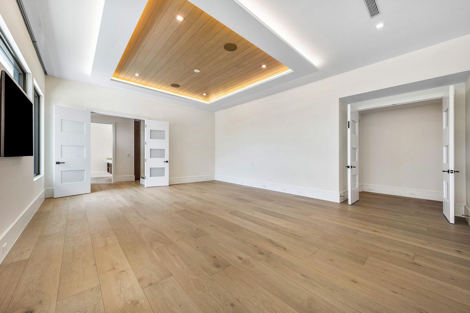 ROYAL PALM YACHT & COUNTR - Residential