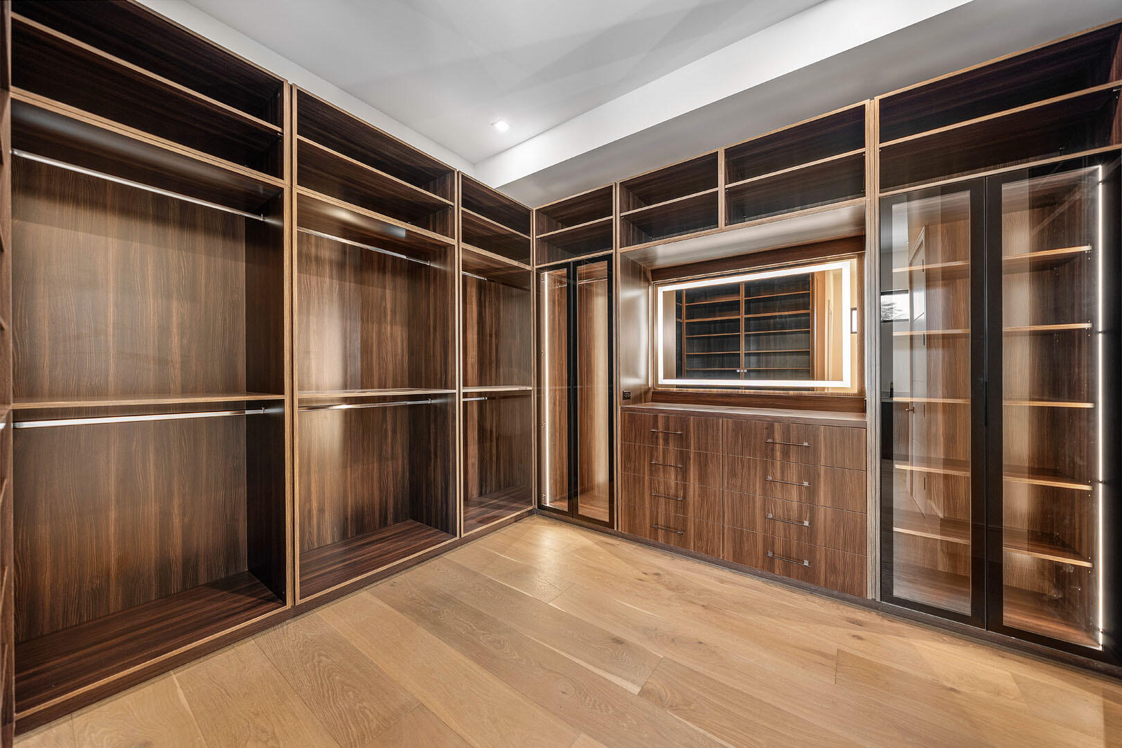 ROYAL PALM YACHT & COUNTR - Residential