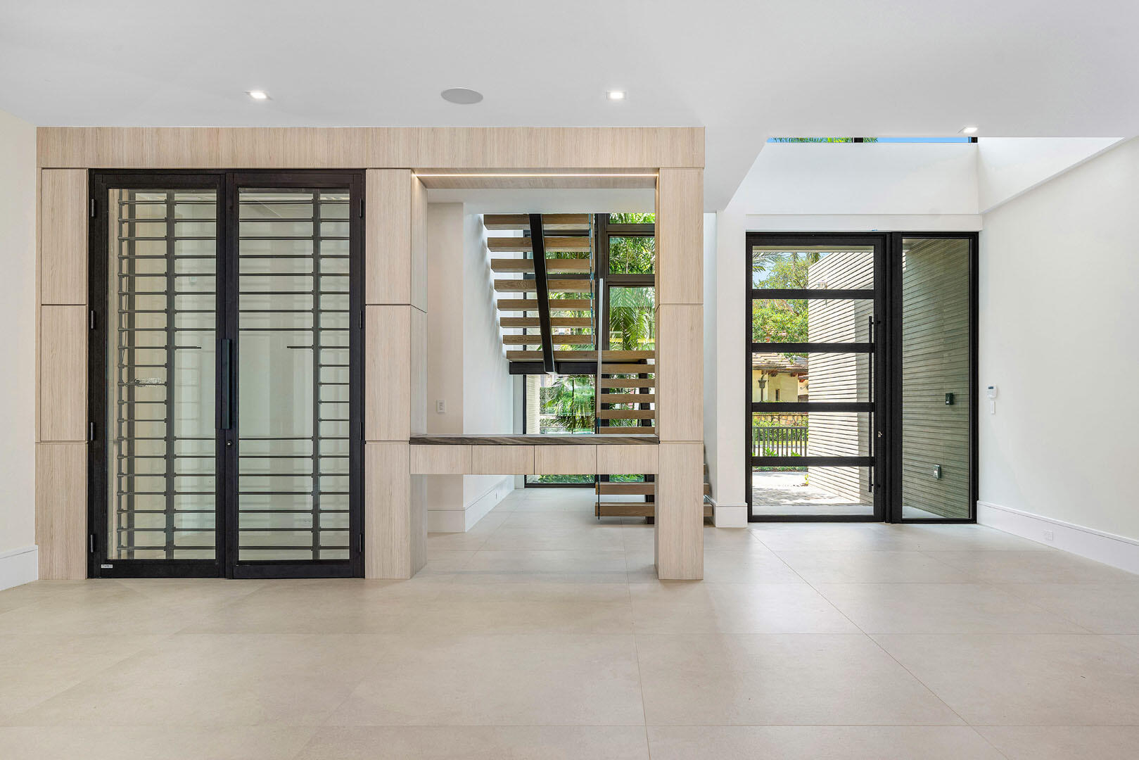 ROYAL PALM YACHT & COUNTR - Residential