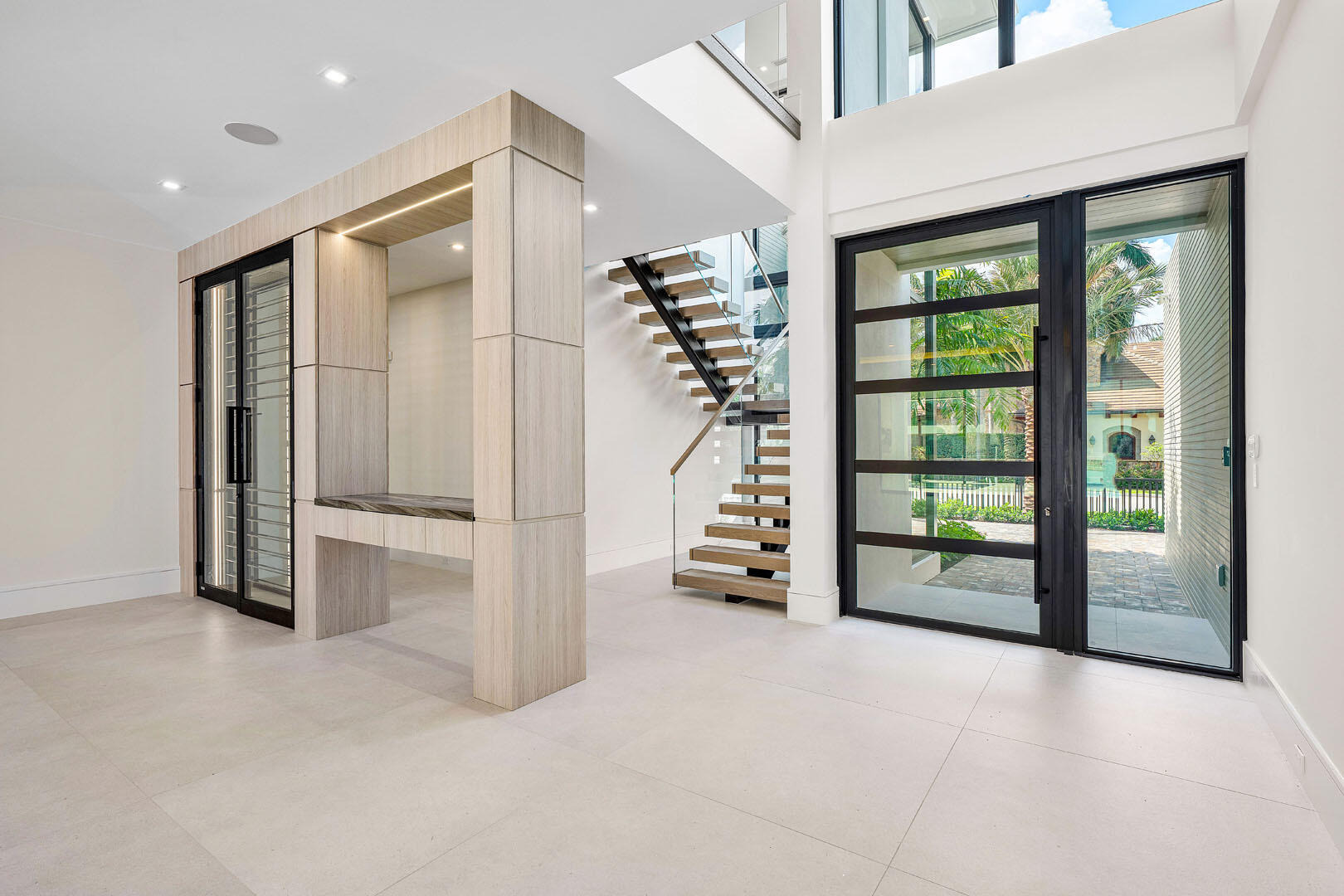 ROYAL PALM YACHT & COUNTR - Residential