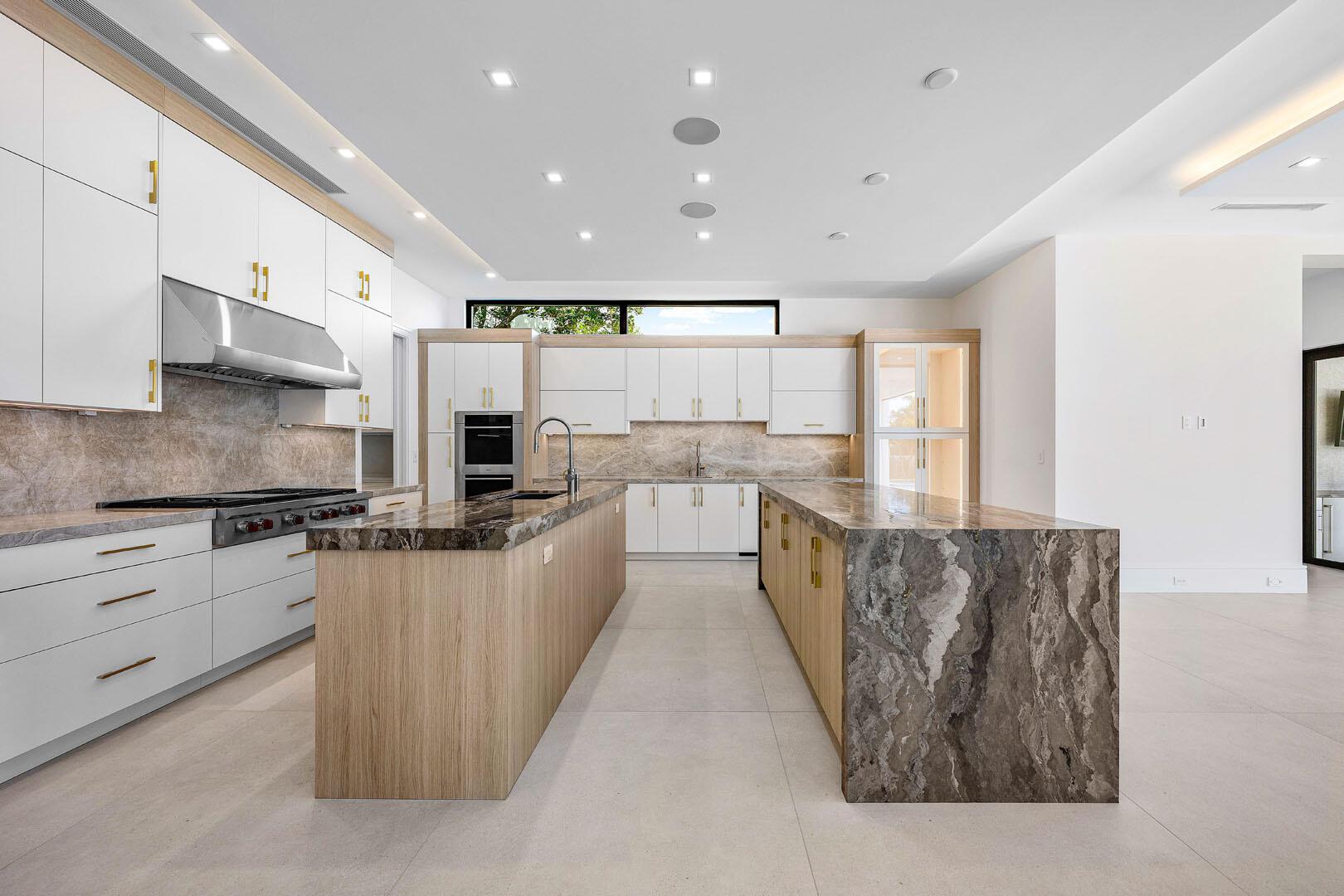 ROYAL PALM YACHT & COUNTR - Residential