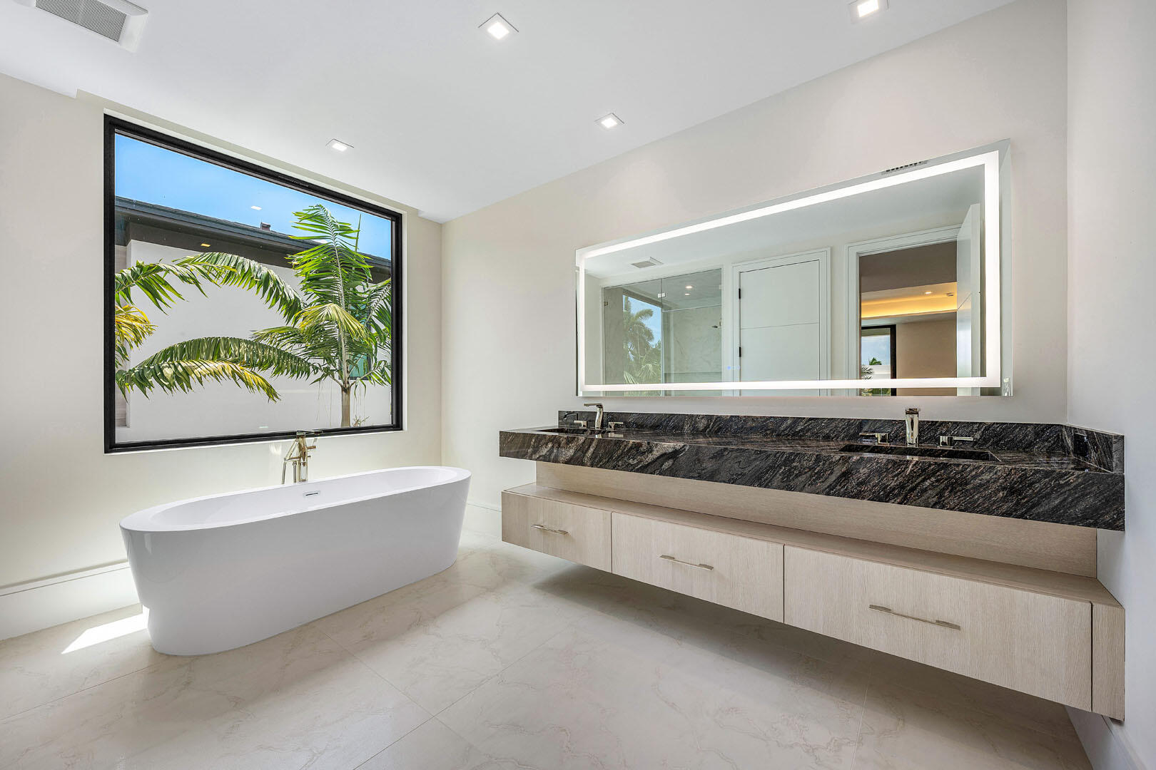 ROYAL PALM YACHT & COUNTR - Residential