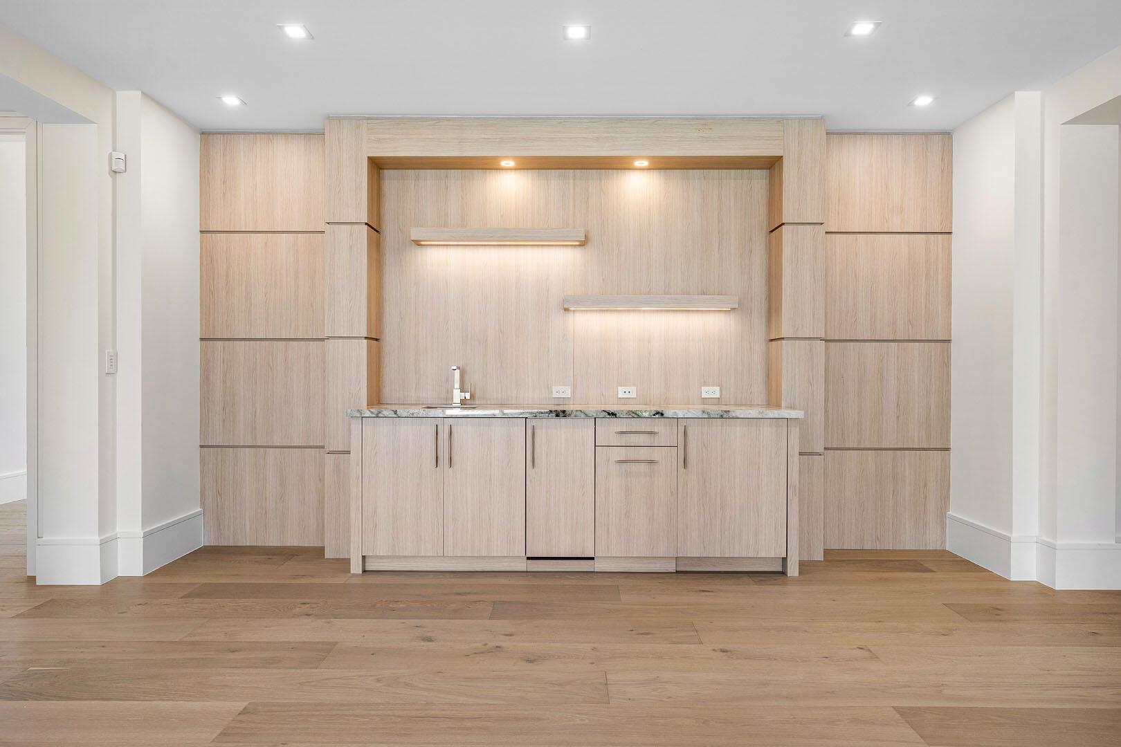 ROYAL PALM YACHT & COUNTR - Residential