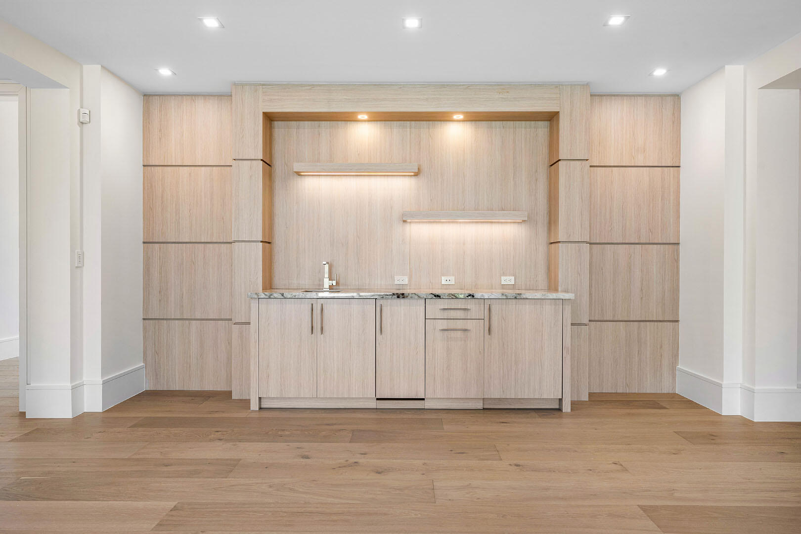 ROYAL PALM YACHT & COUNTR - Residential