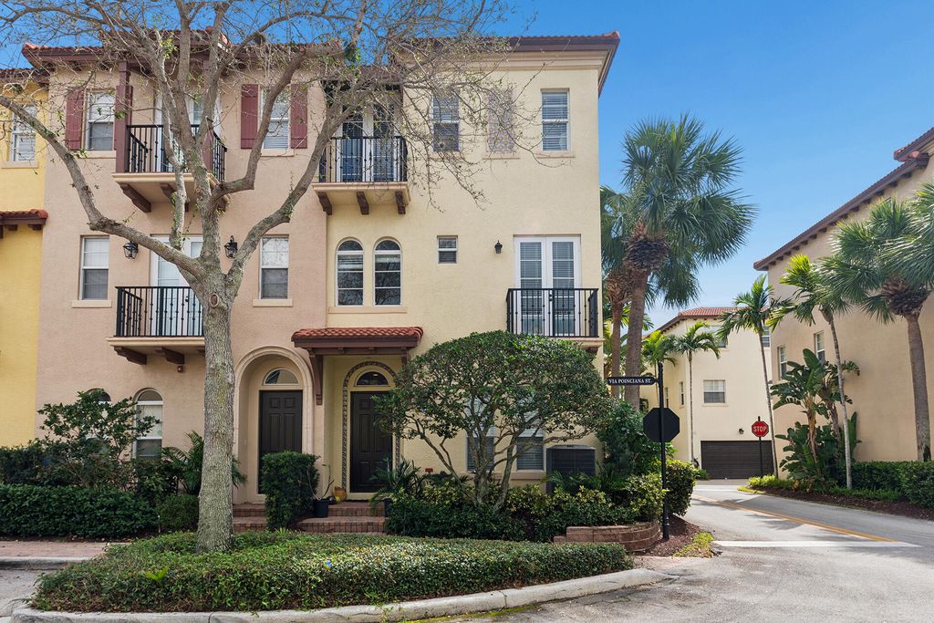 Photo of 41 Via Floresta Drive, Boca Raton, FL 33487 (MLS # B26013498)