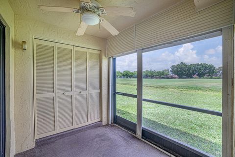Tiny photo for 4702 E Lucerne Lakes Blvd Boulevard E #103, Lake Worth, FL 33467 (MLS # B26013725)