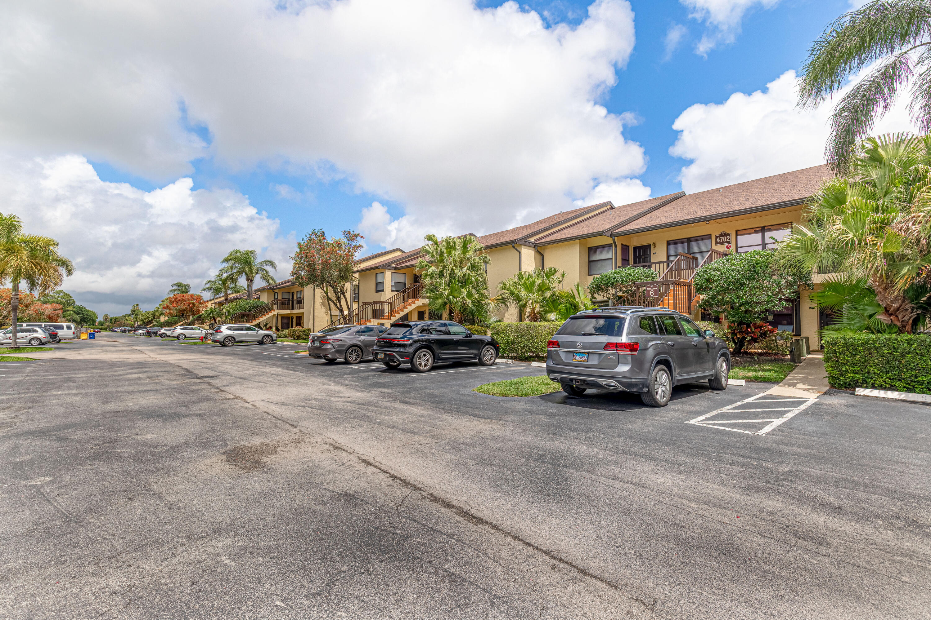 LUCERNE GREENS CONDO - Residential