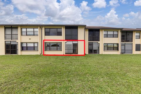 Tiny photo for 4702 E Lucerne Lakes Blvd Boulevard E #103, Lake Worth, FL 33467 (MLS # B26013725)
