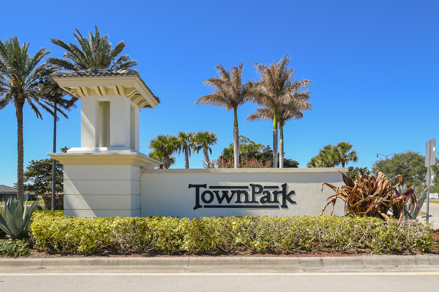 LAKEPARK AT TRADITION - Residential