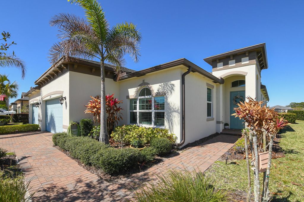 Photo of 12819 SW Lake Fern Circle, Port Saint Lucie, FL 34987 (MLS # R11166918)