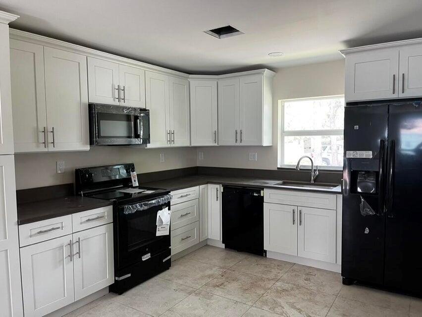 PALM BEACH COUNTRY - Residential Lease