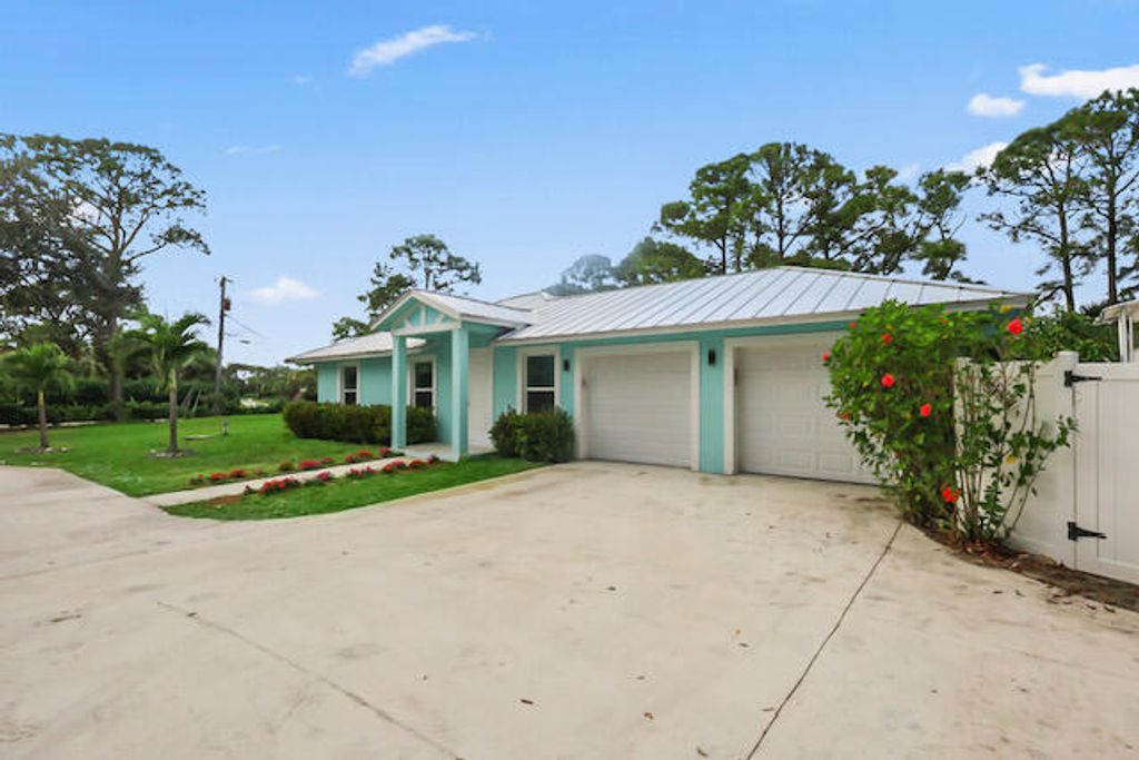 Photo of 15242 69th Trail N, Palm Beach Gardens, FL 33418 (MLS # R11142782)