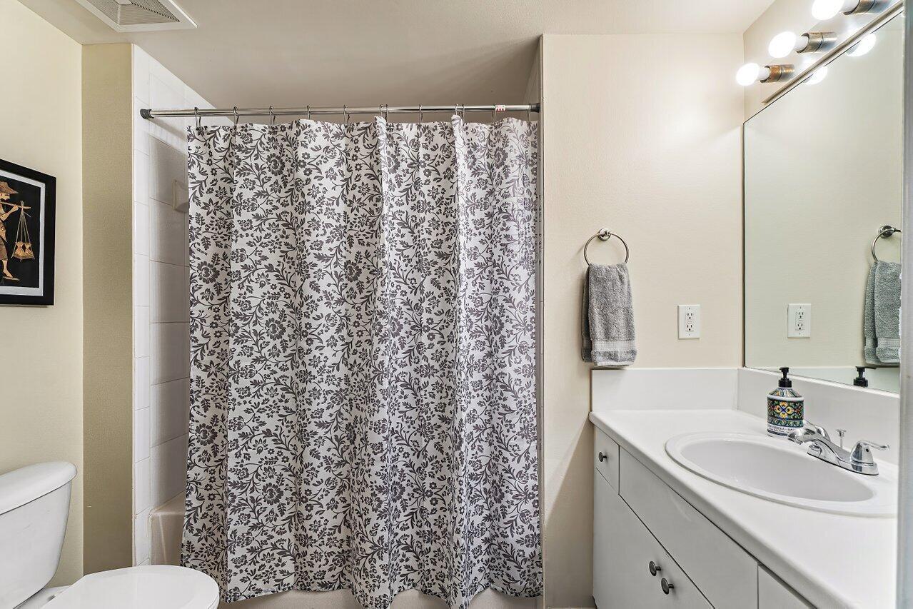 MONTECITO PALM BEACH CONDOMINIUM - Residential