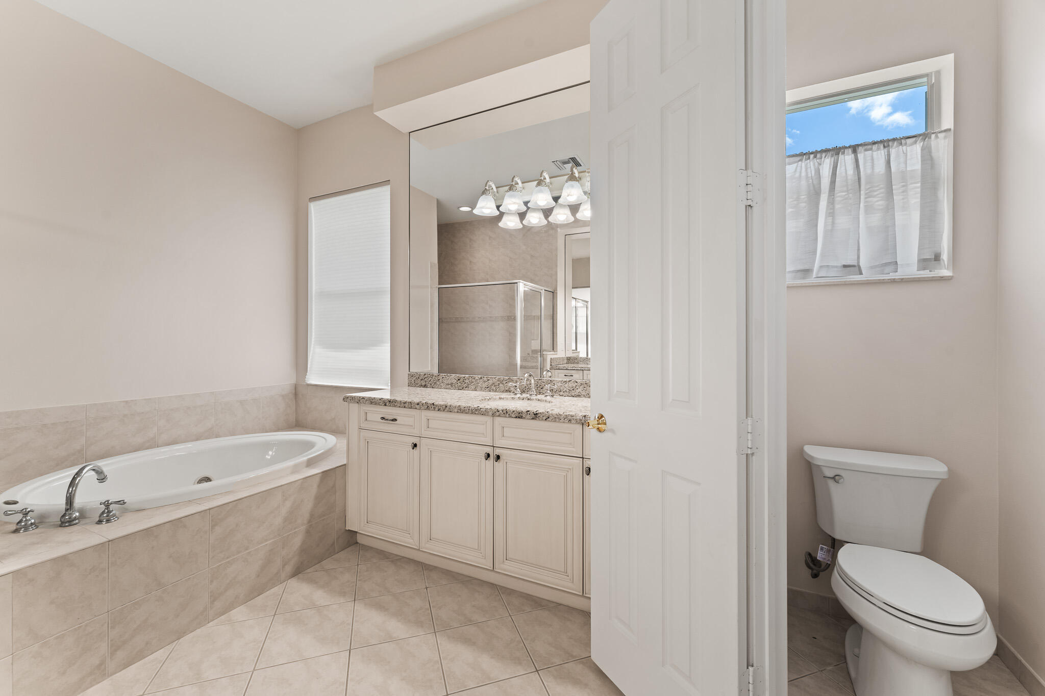 PALM COVE GOLF & YACHT CLUB - Residential