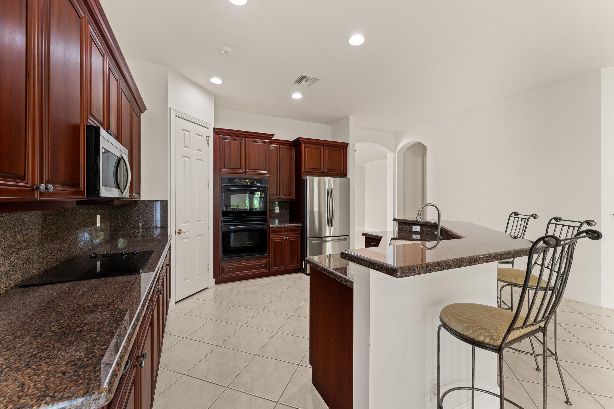 PALM COVE GOLF & YACHT CLUB - Residential
