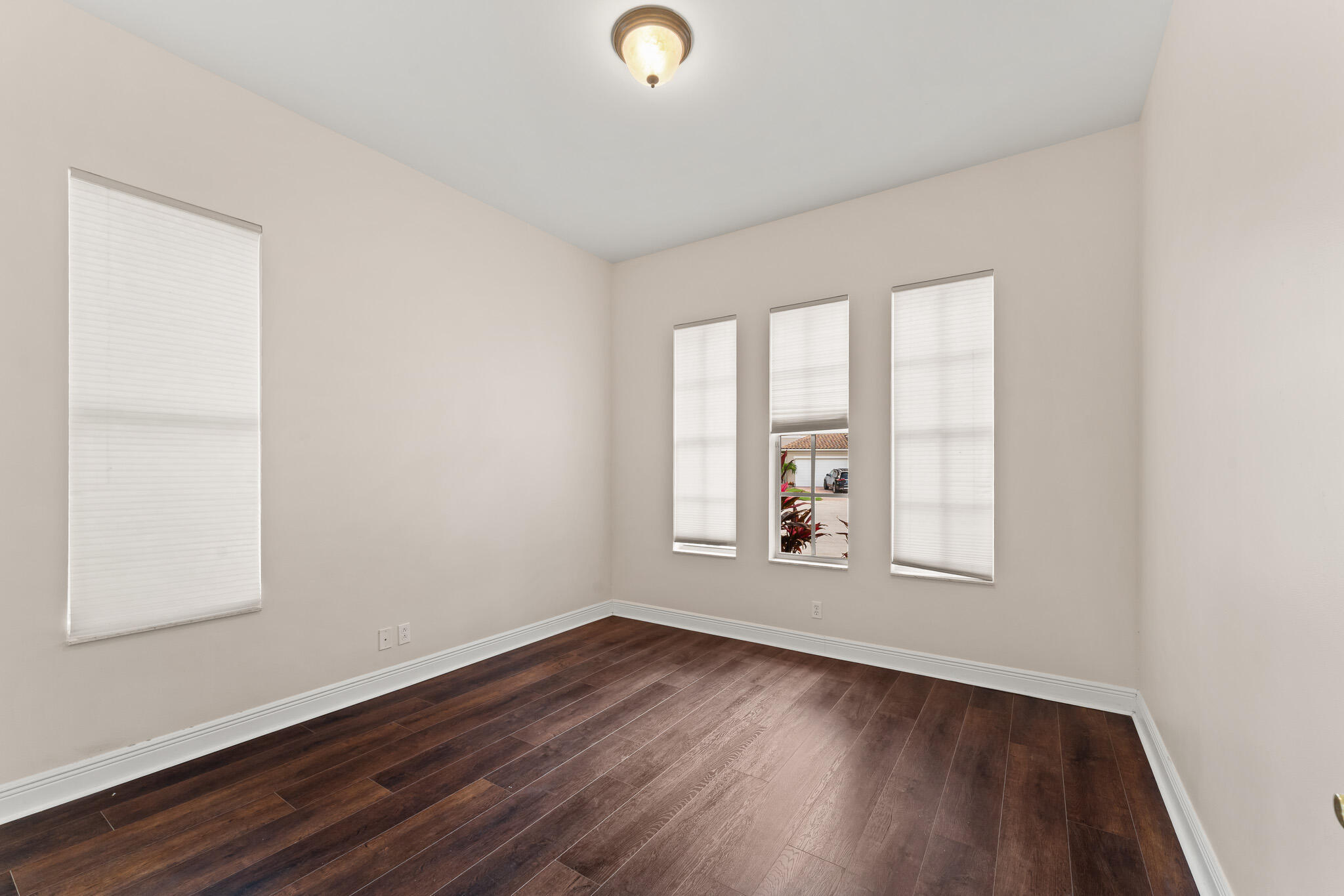 PALM COVE GOLF & YACHT CLUB - Residential