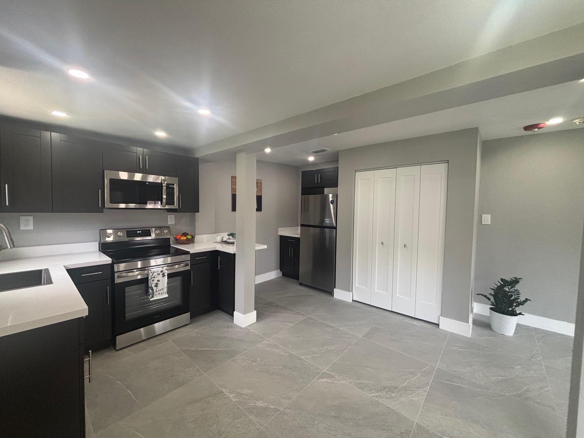 Biscayne Gardens Sec H - Residential Lease