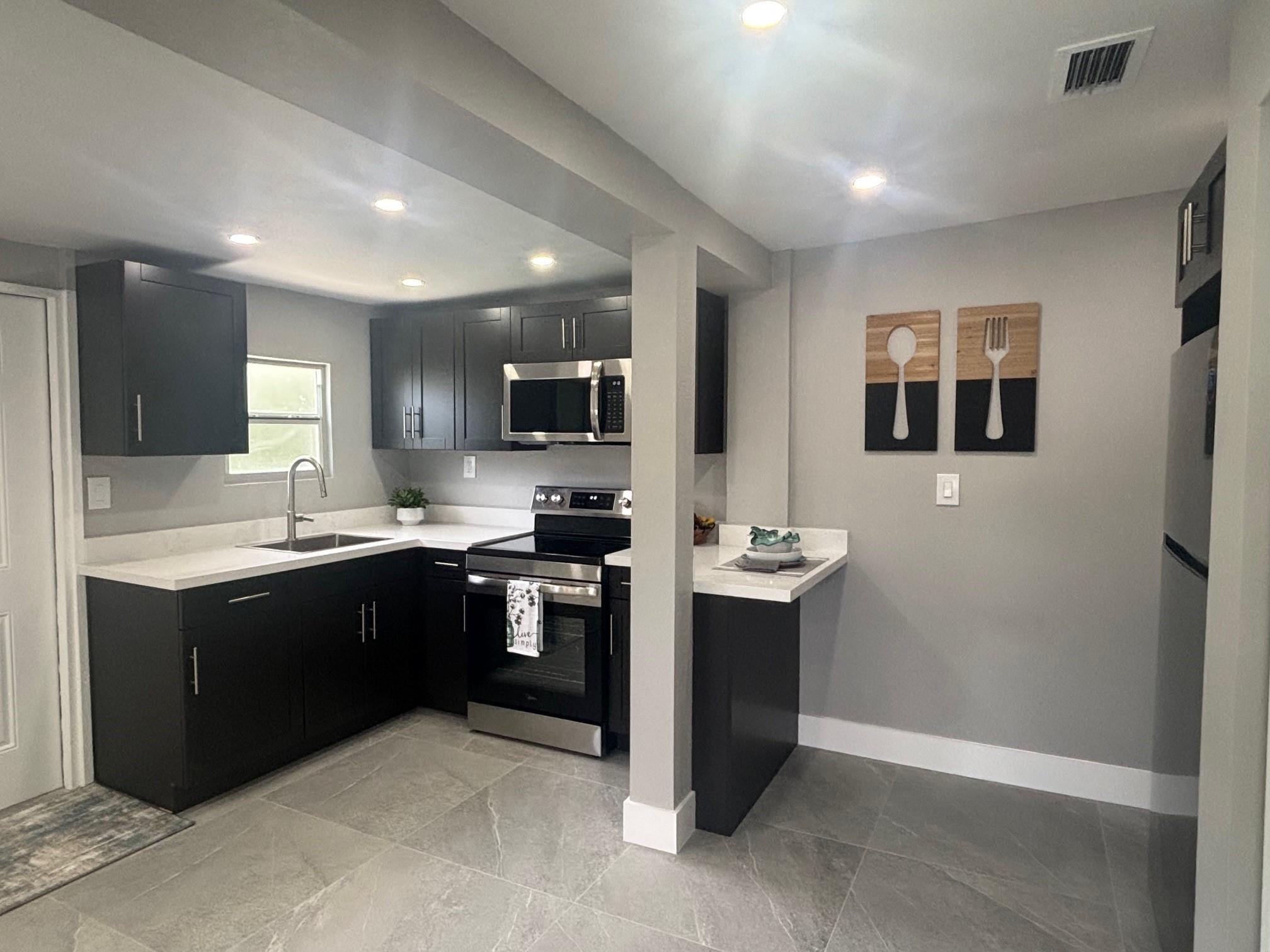 Biscayne Gardens Sec H - Residential Lease