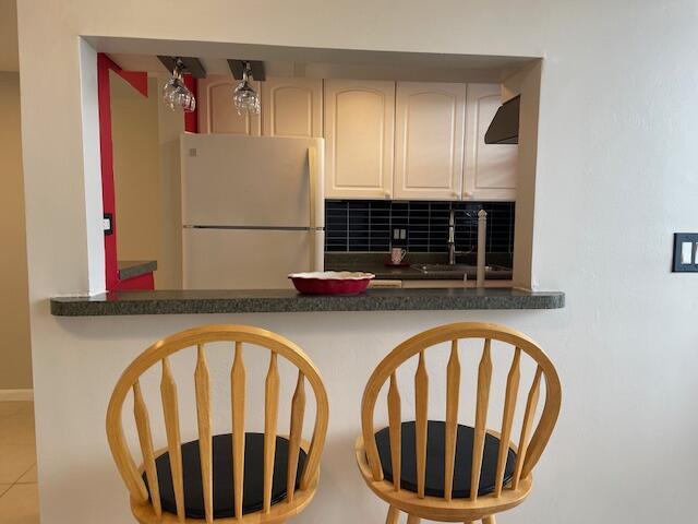 PARK LANE CONDO APTS - Residential Lease