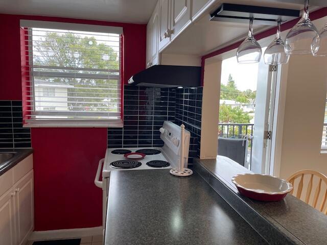 PARK LANE CONDO APTS - Residential Lease