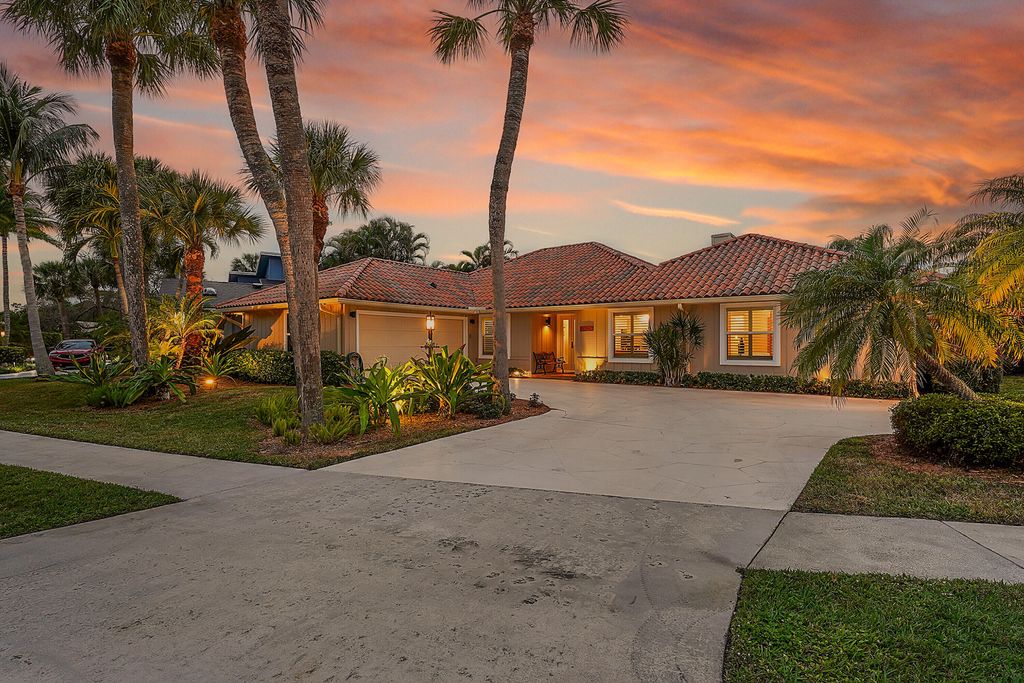 Photo of 12907 N Normandy Way, Palm Beach Gardens, FL 33410 (MLS # R11055662)