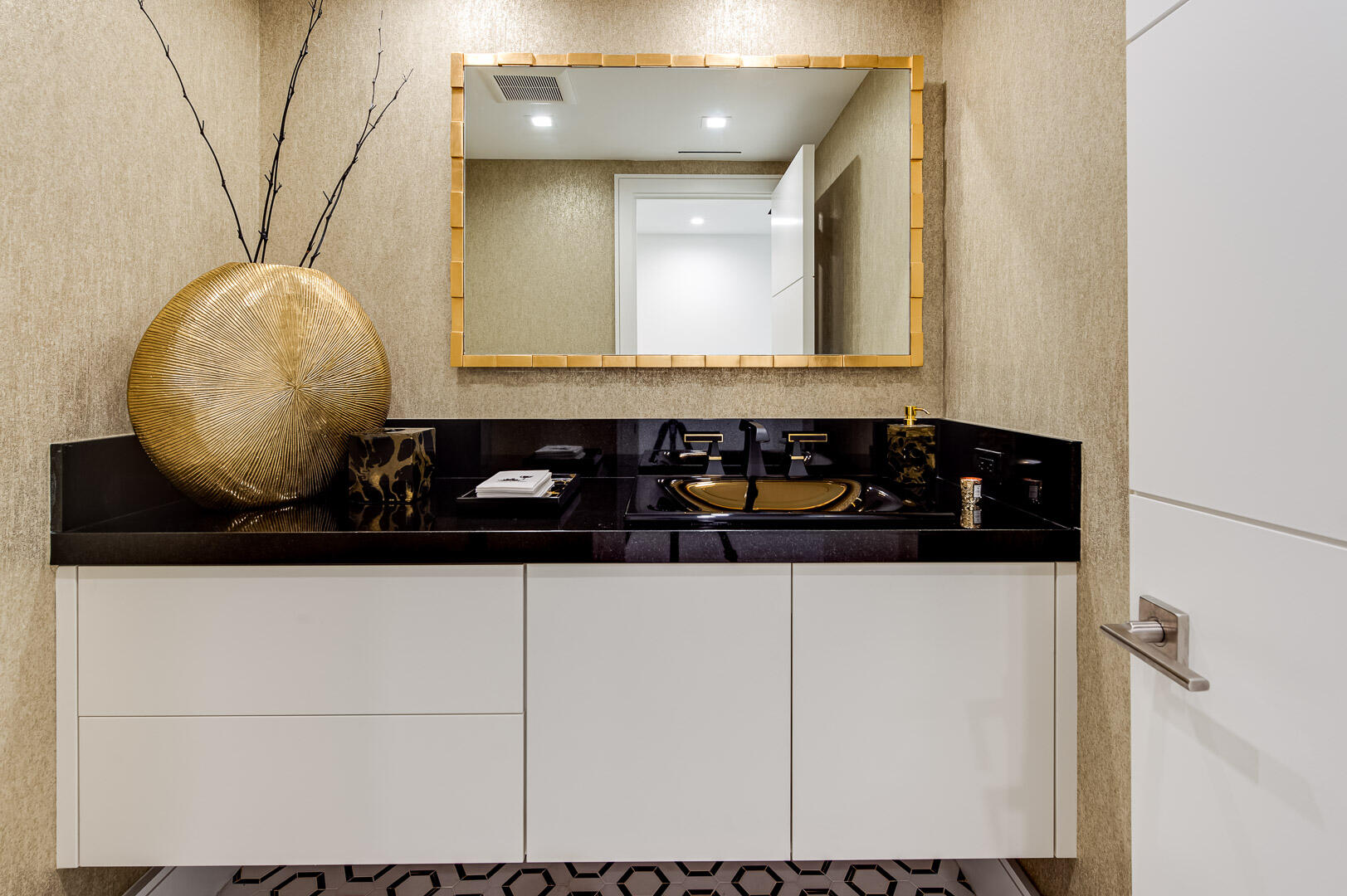 Palm Beach Hampton - Residential