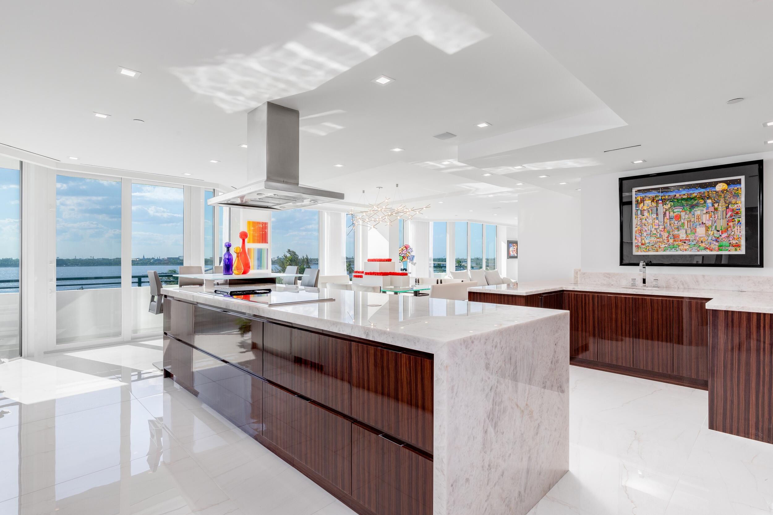 Palm Beach Hampton - Residential