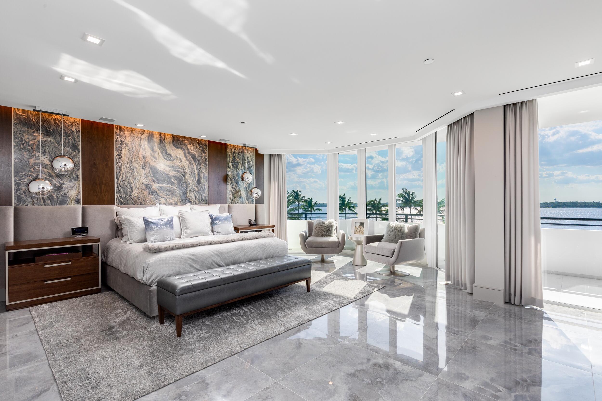 Palm Beach Hampton - Residential